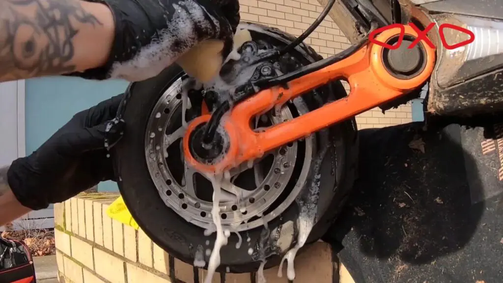 clean electric scooter tire 