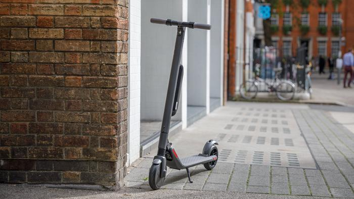 Segway Ninebot ES4 Review – Long Batteries for Daily Commute