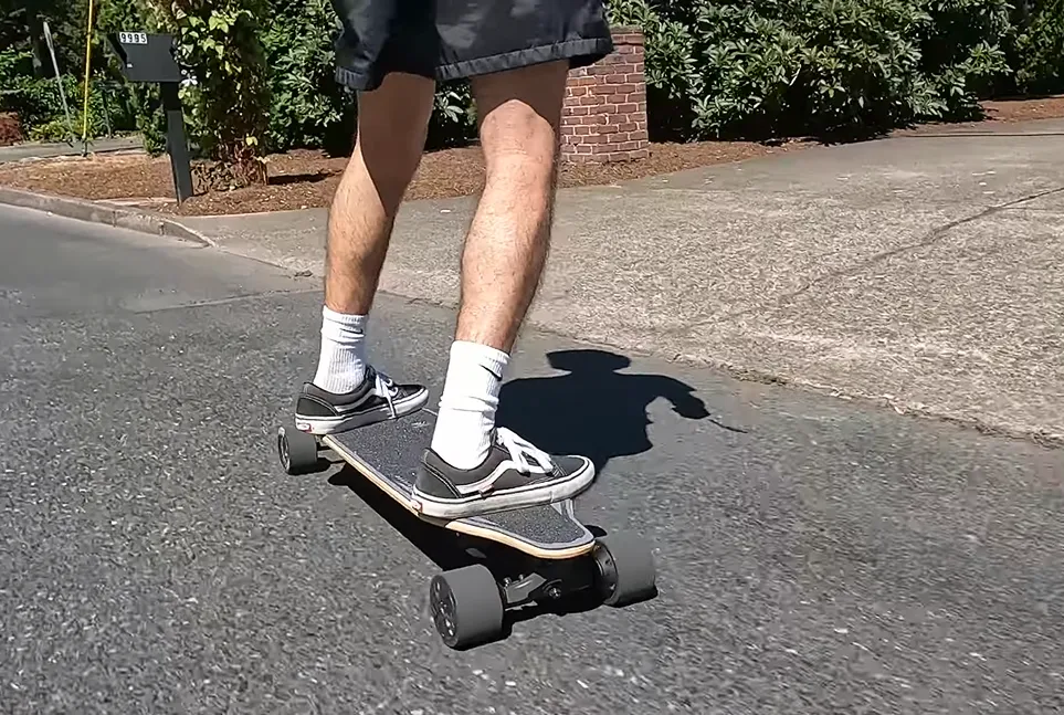 WowGo-2S-MAX-electric-skateboard-top-speed