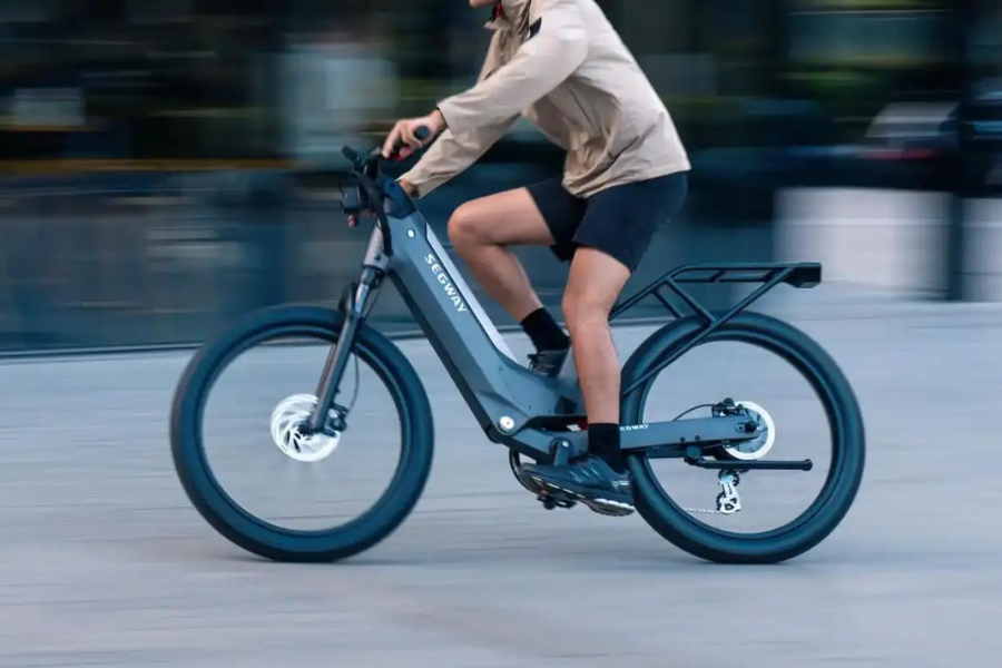 Segway & Vinfast Unveil New Electric Bikes at CES 2024