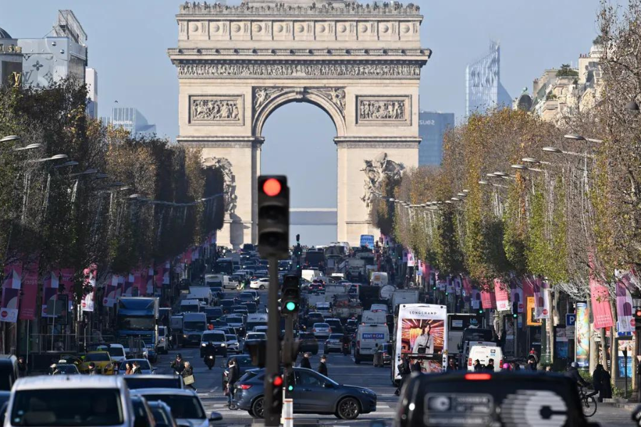 France halts €100-a-month electric car leasing scheme after huge demand